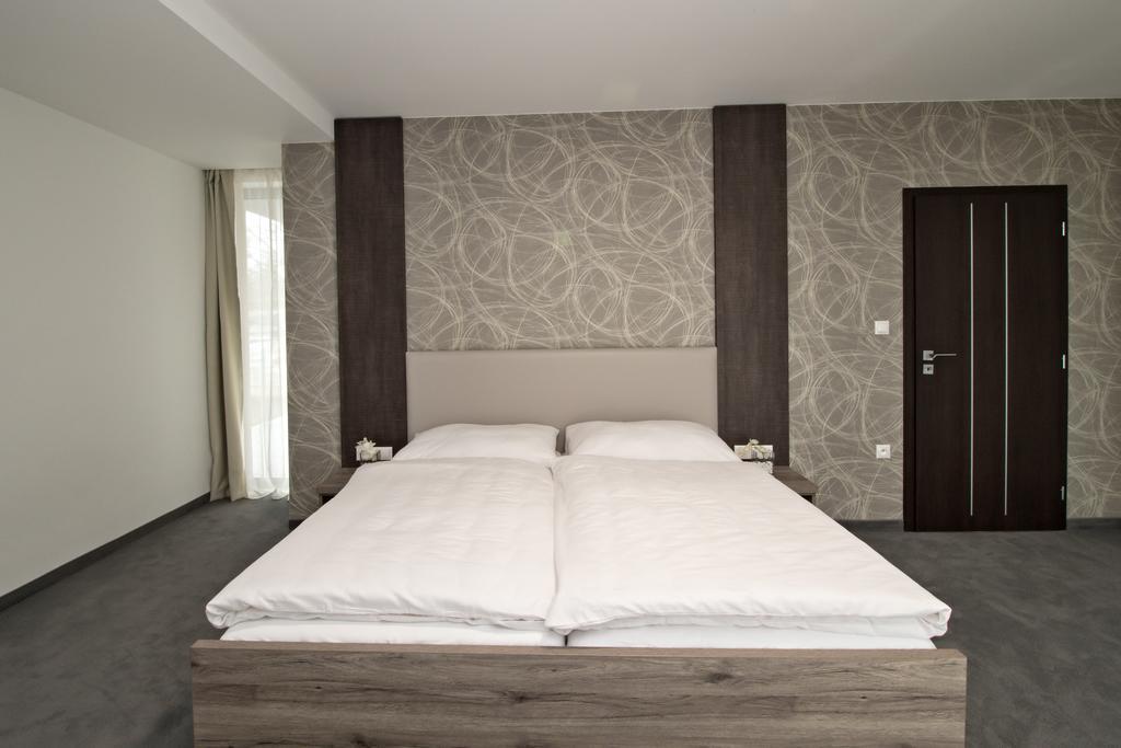 Guest House Frizzante Turčianske Teplice Стая снимка