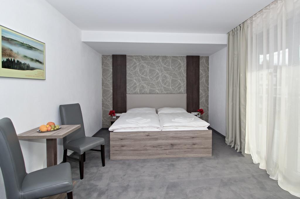 Guest House Frizzante Turčianske Teplice Стая снимка